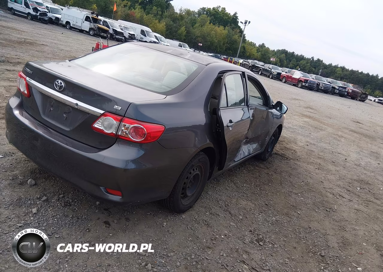 2011 Toyota Corolla Le VIN:JTDBU4EE7BJ095808 - 4