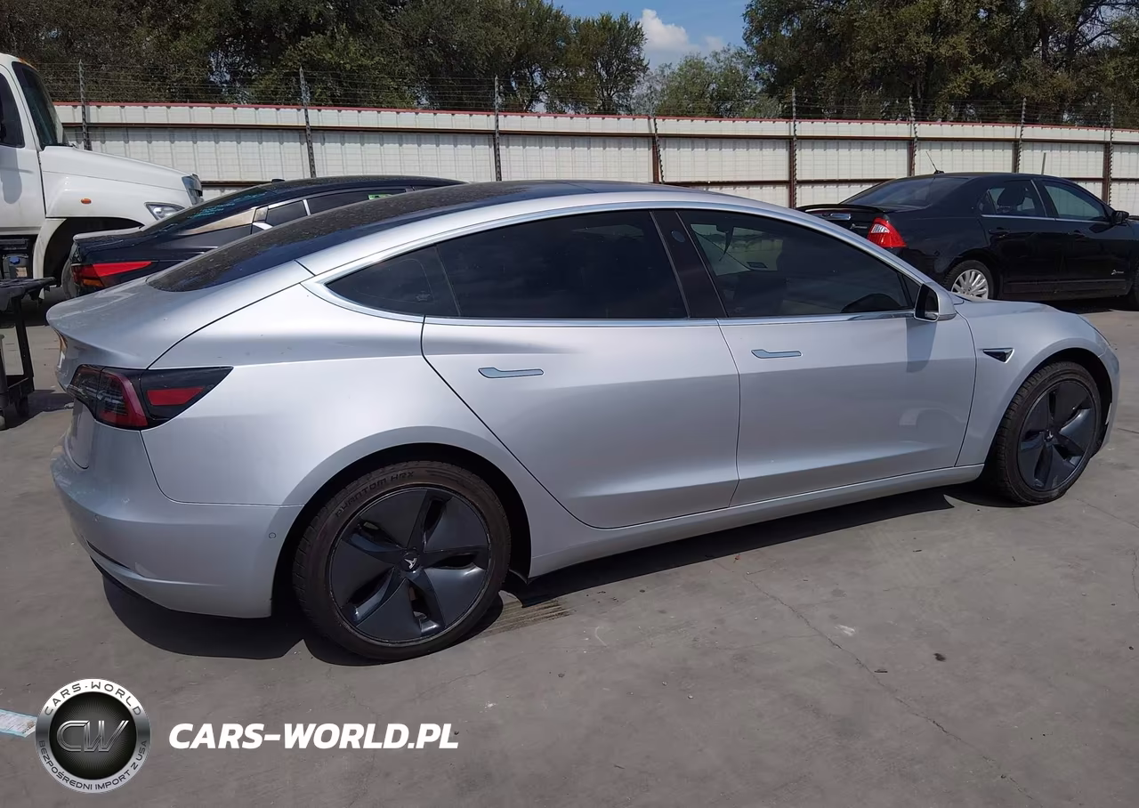 2018 Tesla Modelo 3 VIN:5YJ3E1EA8JF040061 - 13