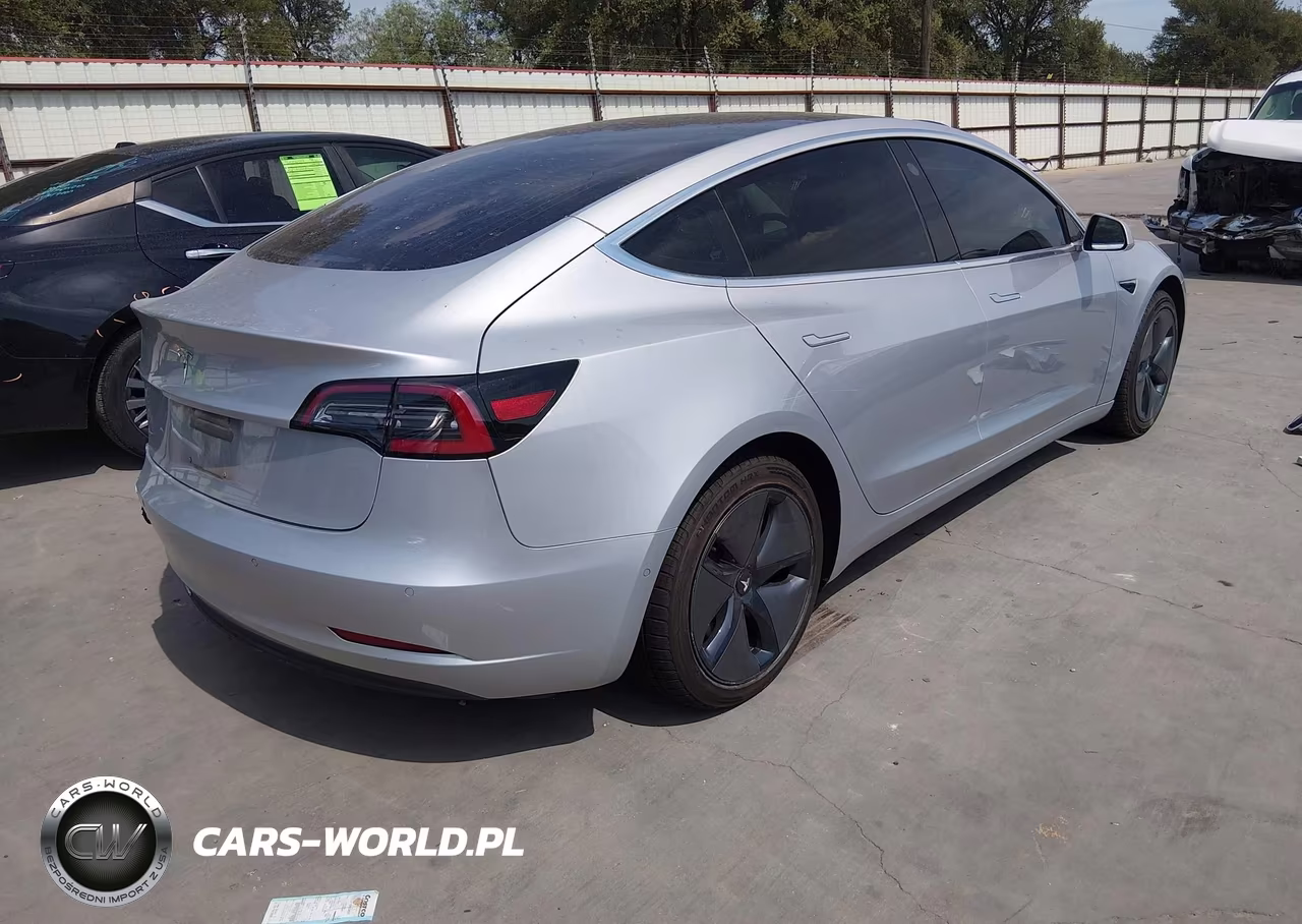 2018 Tesla Modelo 3 VIN:5YJ3E1EA8JF040061 - 4