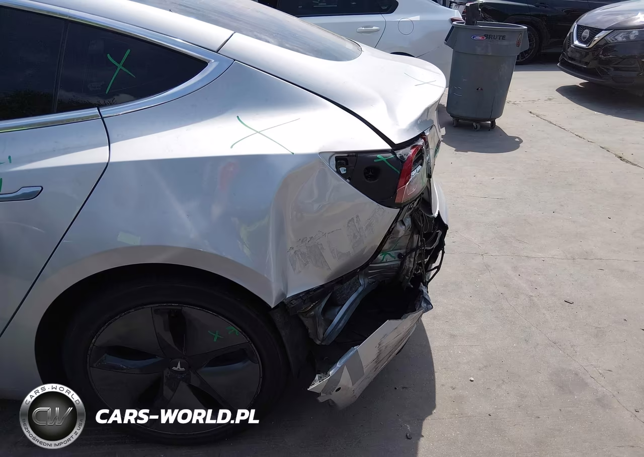 2018 Tesla Modelo 3 VIN:5YJ3E1EA8JF040061 - 6
