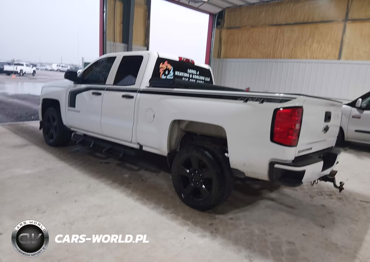 2018 Chevrolet Silverado 1500 Custom VIN:1GCVKPEH6JZ197180 - 3