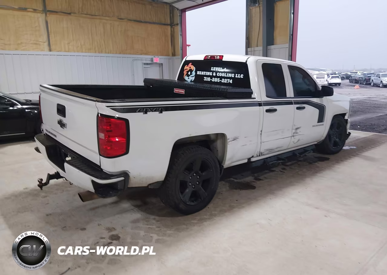 2018 Chevrolet Silverado 1500 Custom VIN:1GCVKPEH6JZ197180 - 4