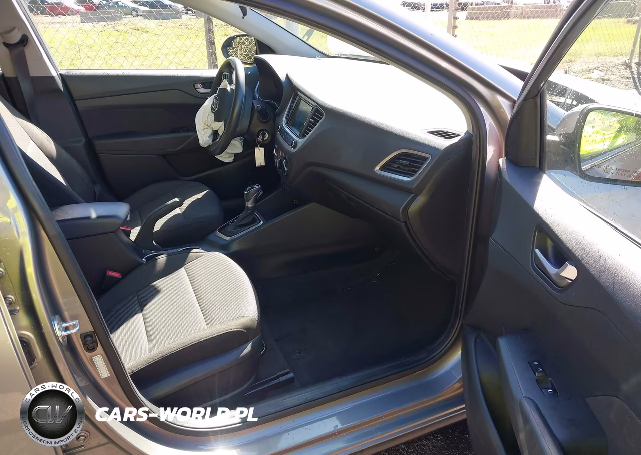2021 Hyundai Accent Sel VIN:3KPC24A63ME143040 - 5
