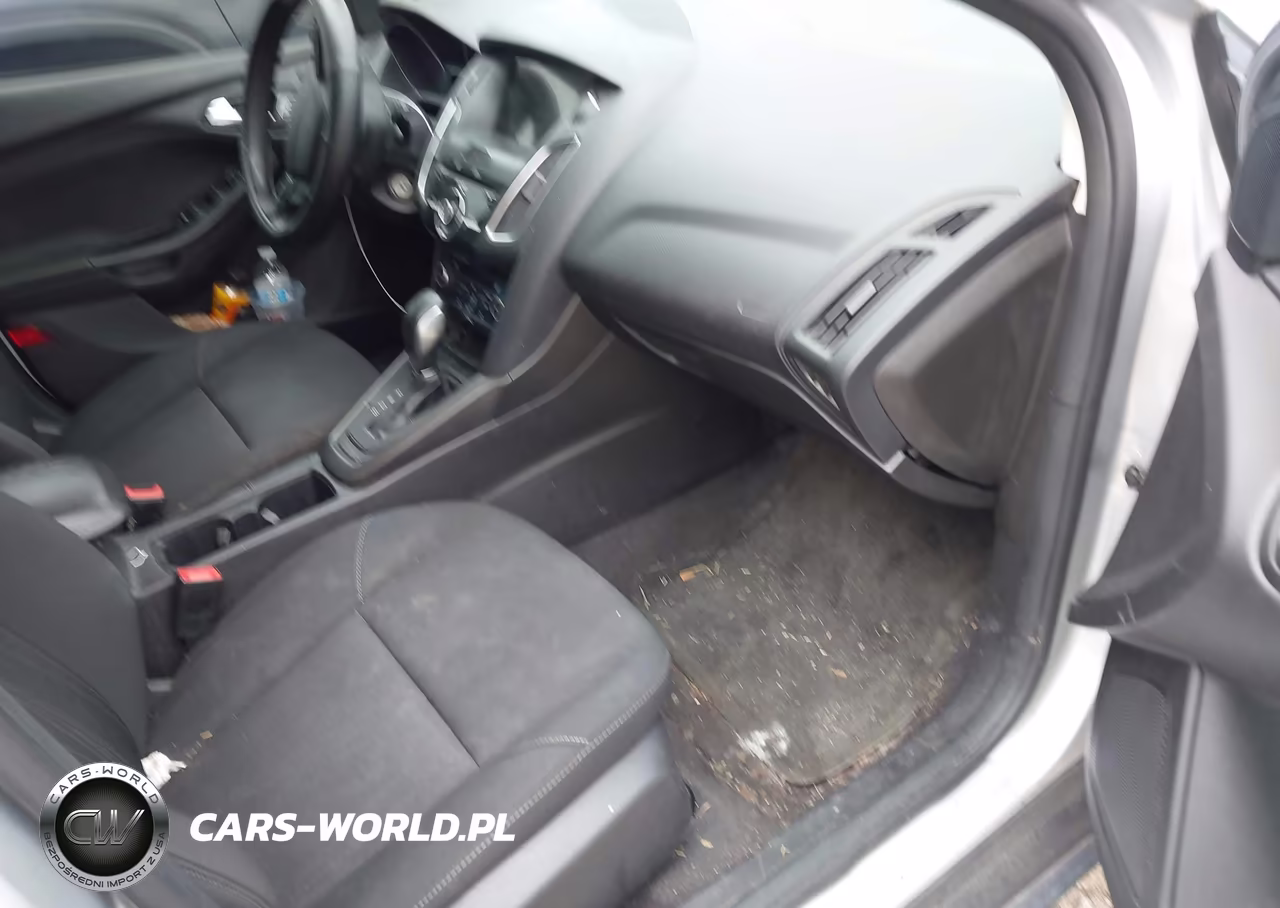 FORD FOCUS SEL VIN:1FADP3M26JL202339 - 5