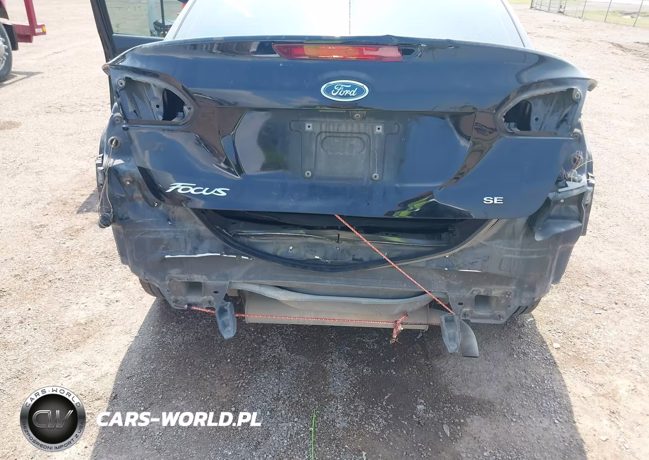 2017 Ford Focus Se VIN:1FADP3F26HL342396 - 6