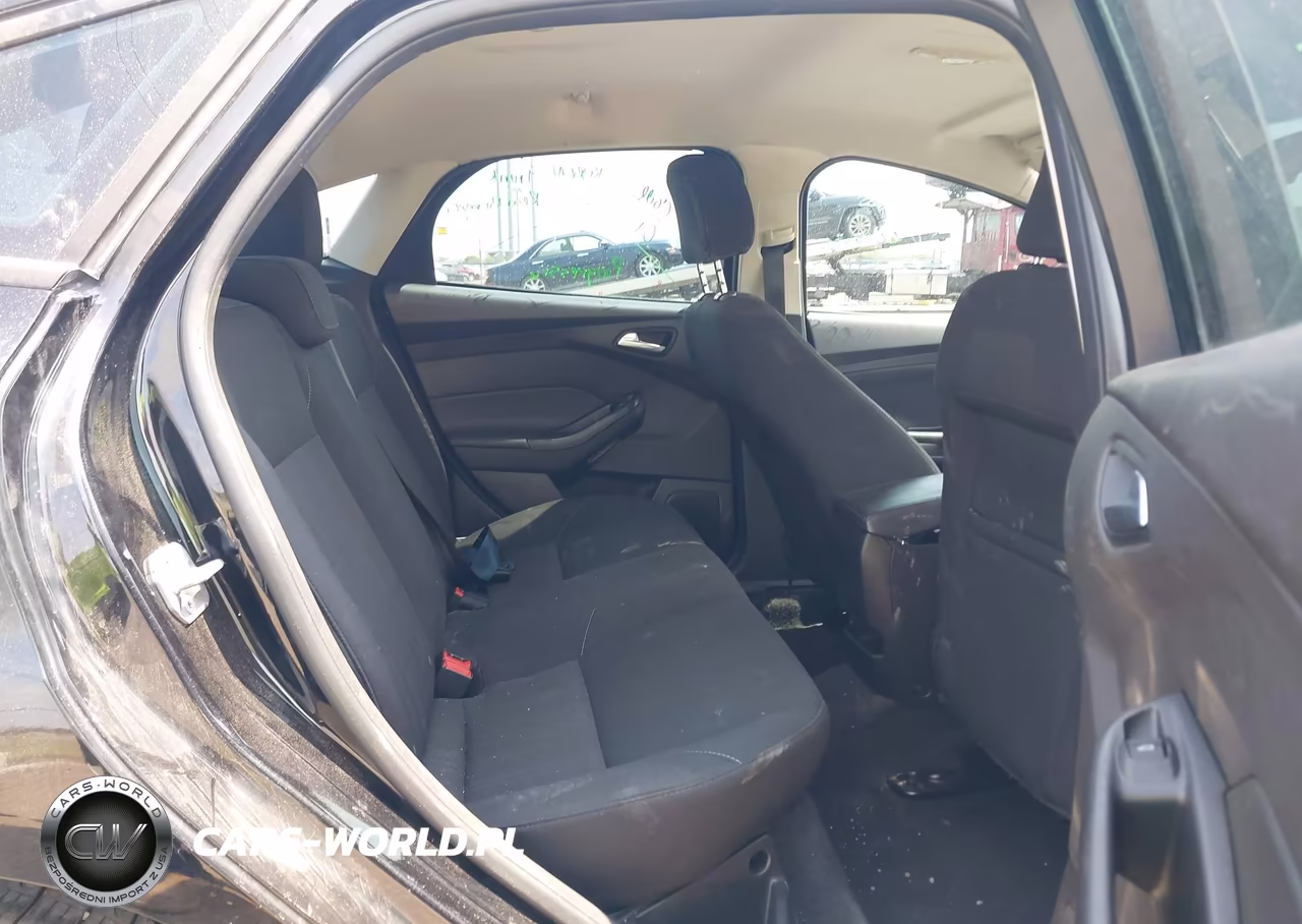 2017 Ford Focus Se VIN:1FADP3F26HL342396 - 8