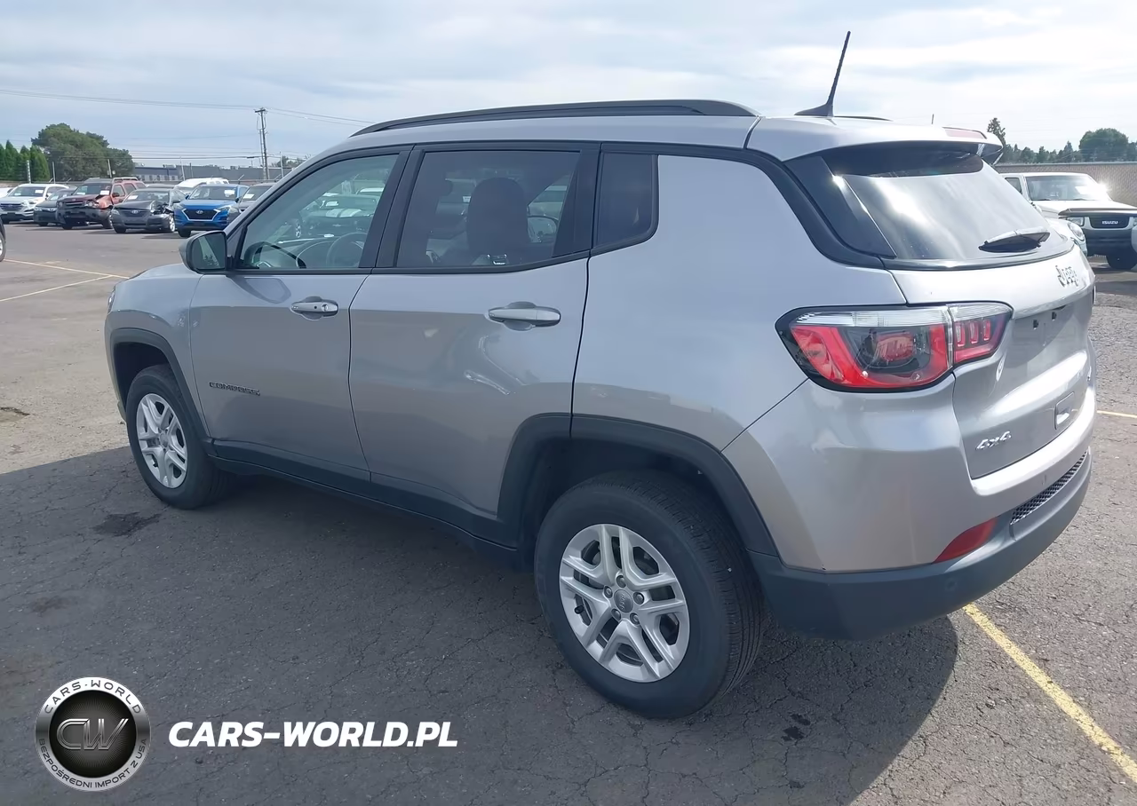 2018 Jeep Compass Sport 4X4 VIN:3C4NJDAB0JT392296 - 3