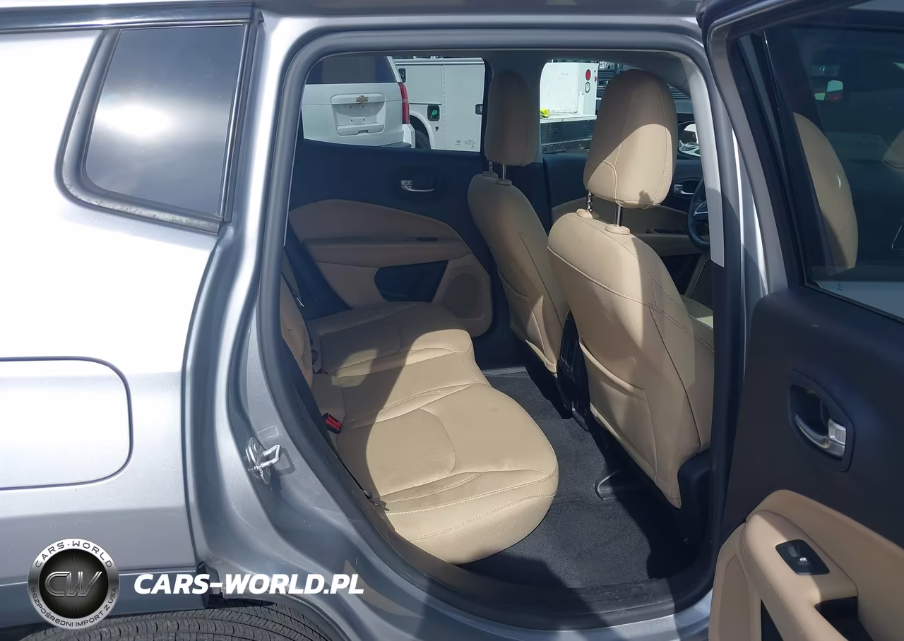 2018 Jeep Compass Sport 4X4 VIN:3C4NJDAB0JT392296 - 8