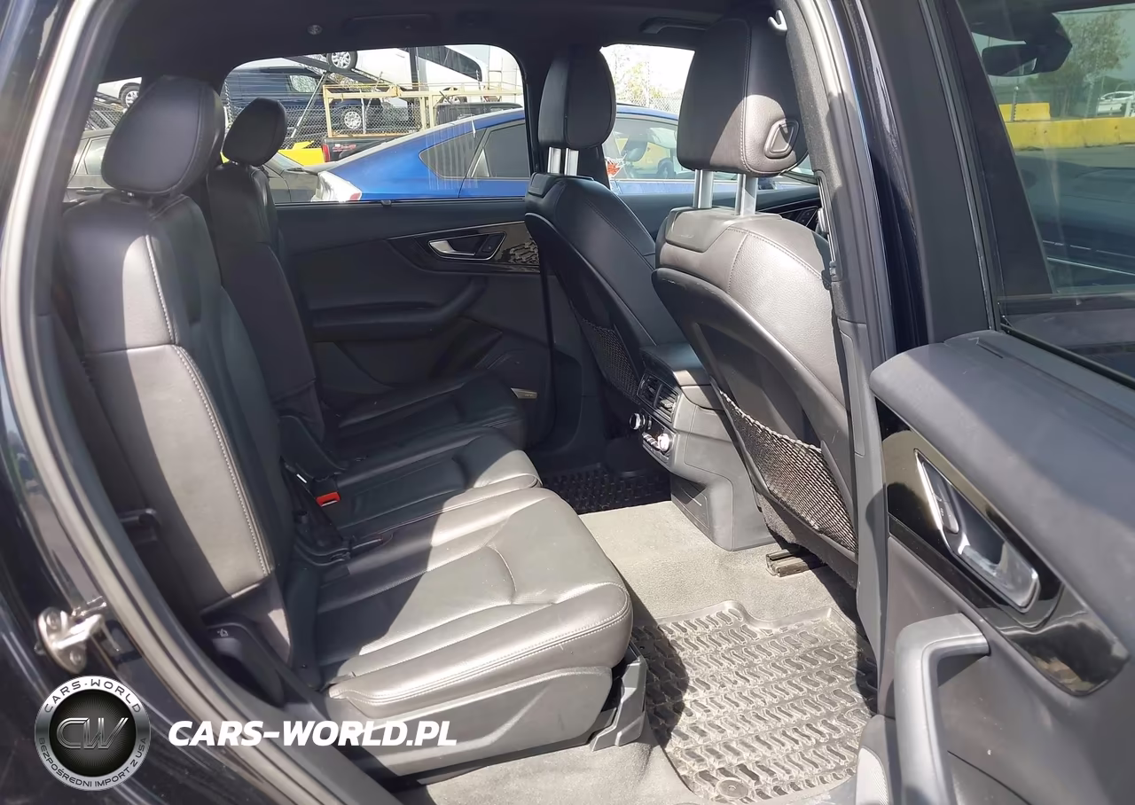 2017 Audi Q7 3.0T Premium VIN:WA1VAAF74HD056292 - 8
