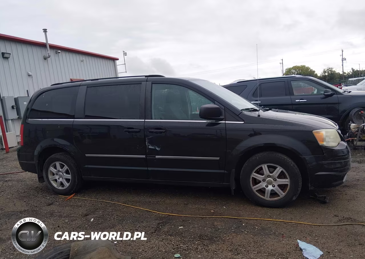 2010 Chrysler Town & Country Touring VIN:2A4RR5D14AR131947 - 13