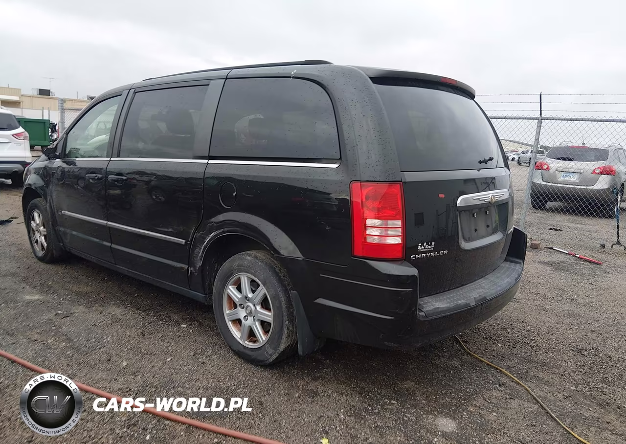 2010 Chrysler Town & Country Touring VIN:2A4RR5D14AR131947 - 3