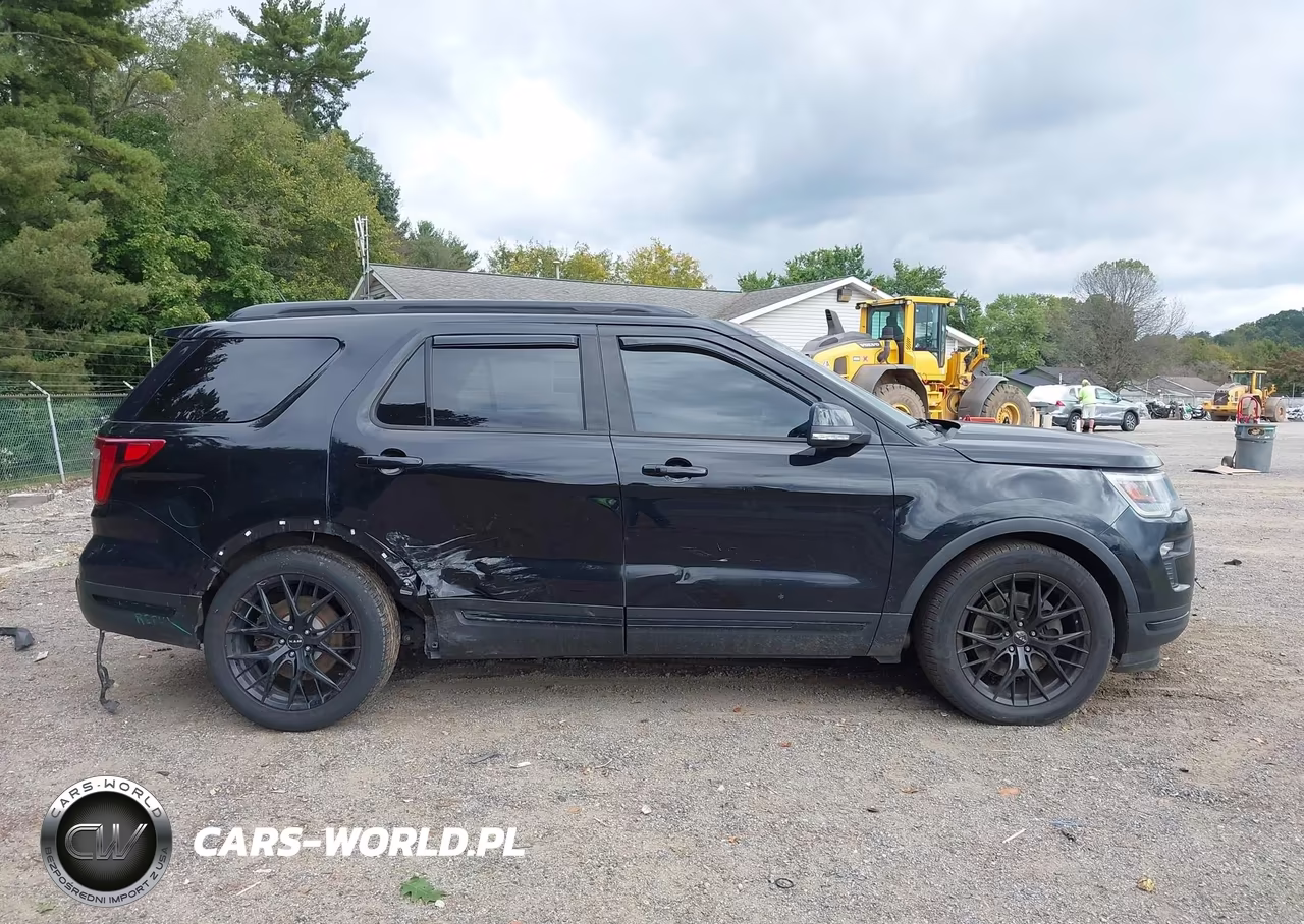 2018 Ford Explorer Sport VIN:1FM5K8GT3JGA40950 - 14
