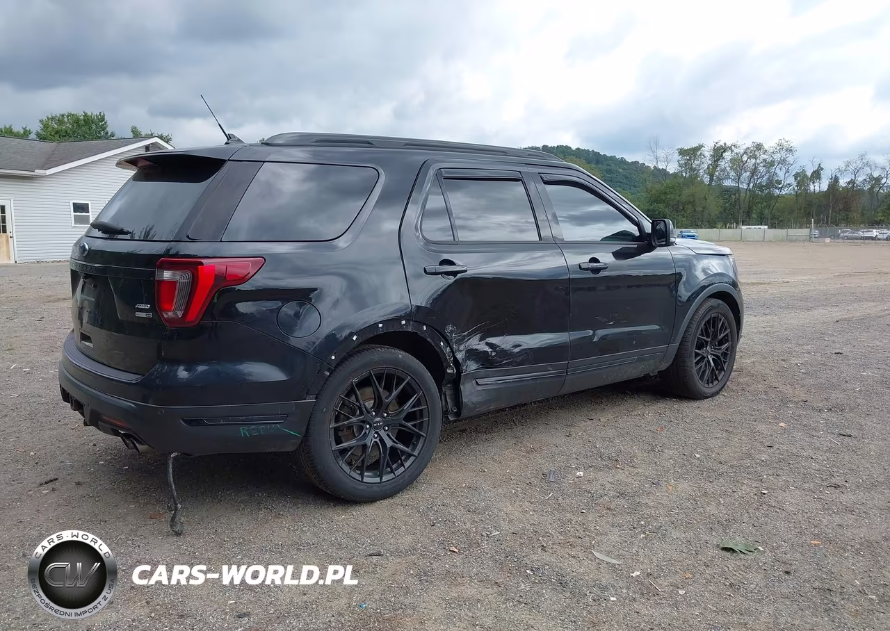 2018 Ford Explorer Sport VIN:1FM5K8GT3JGA40950 - 4