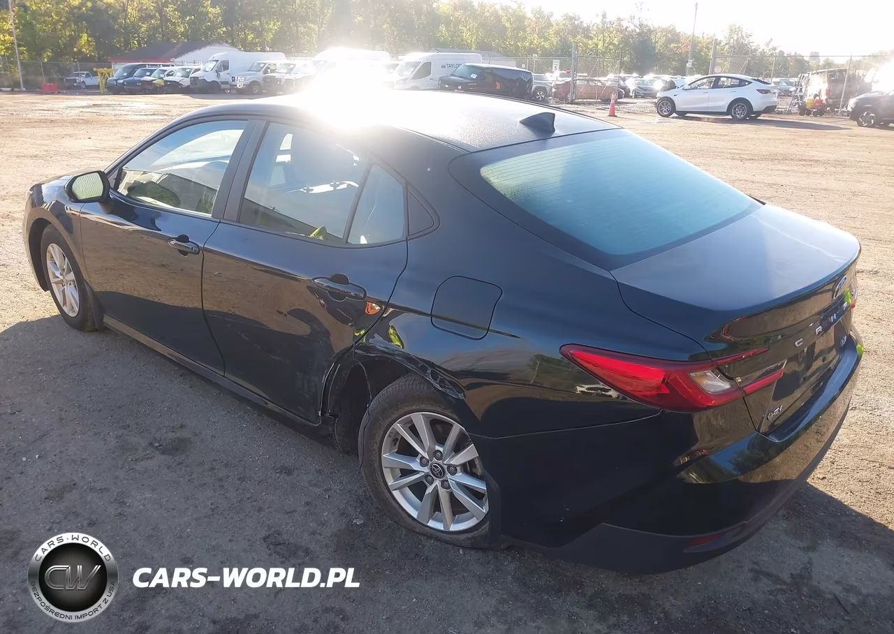 2025 Toyota Camry Le VIN:4T1DAACK1SU182963 - 3