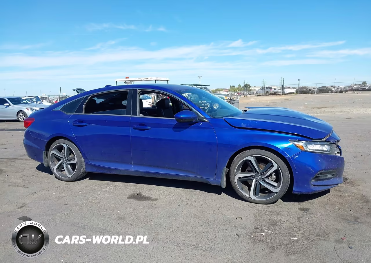2018 Honda Accord Sport VIN:1HGCV1F35JA180367 - 13