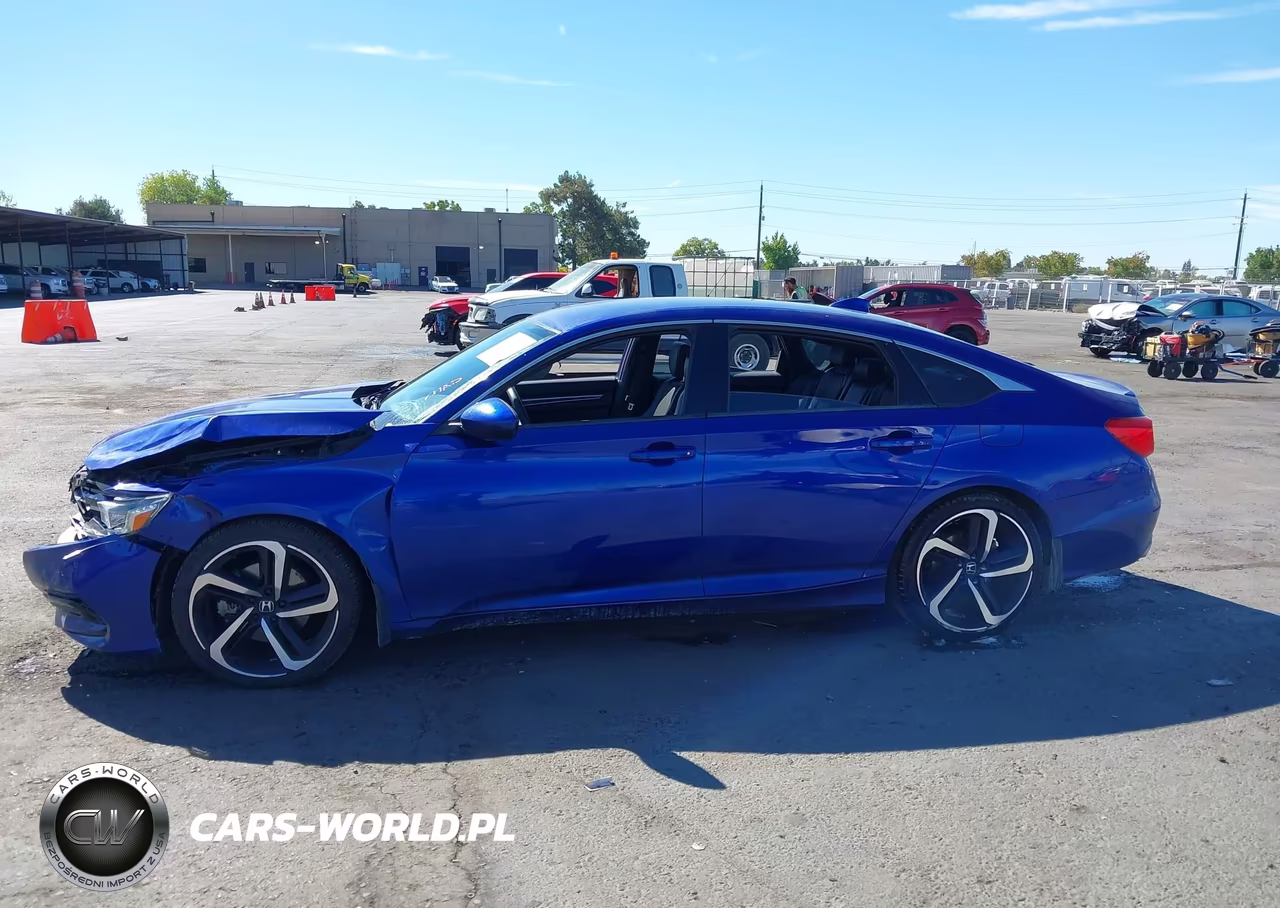 2018 Honda Accord Sport VIN:1HGCV1F35JA180367 - 14