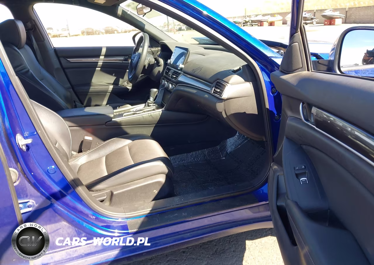 2018 Honda Accord Sport VIN:1HGCV1F35JA180367 - 5