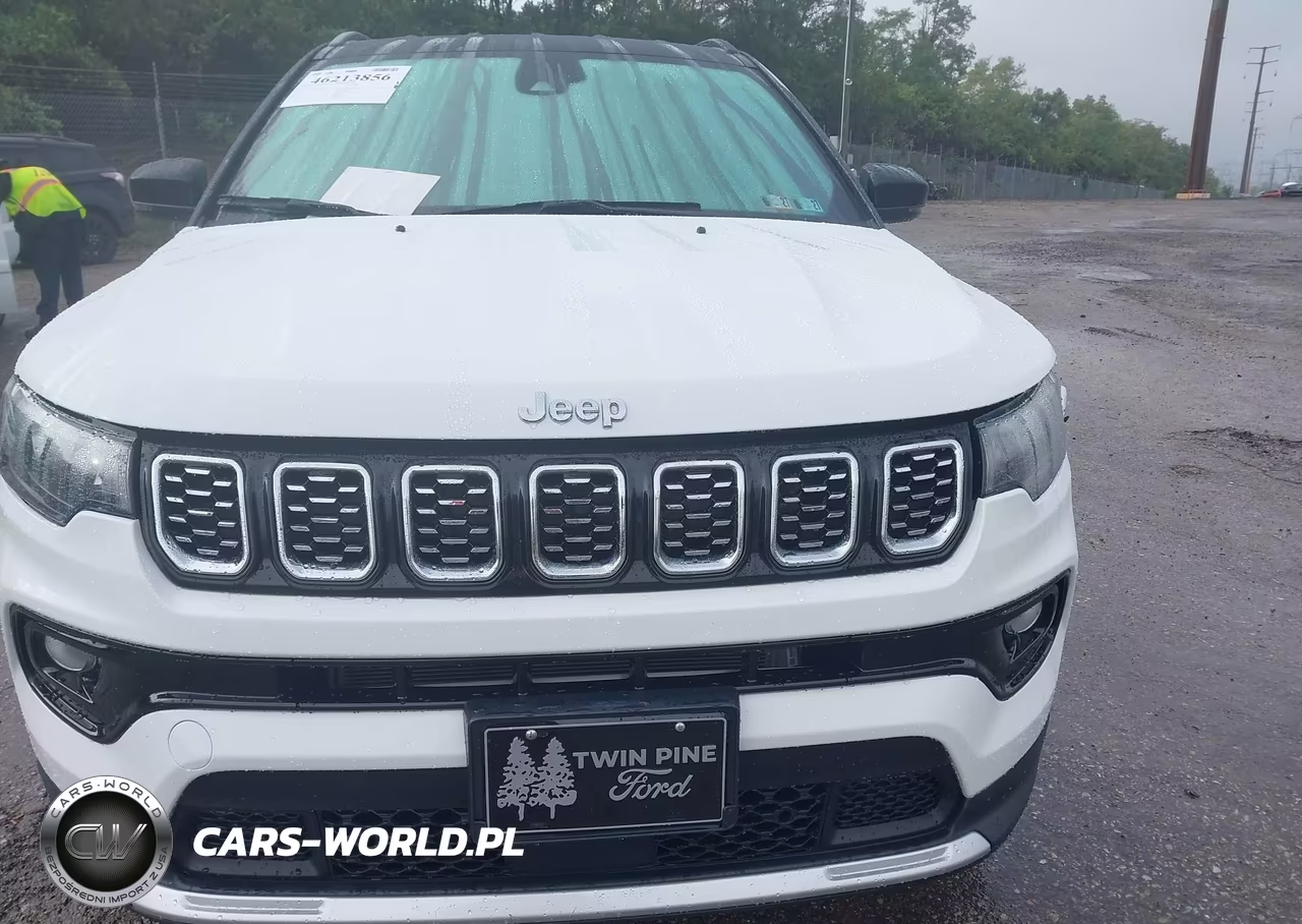2025 Jeep Compass Limited 4X4 VIN:3C4NJDCN0ST523932 - 13