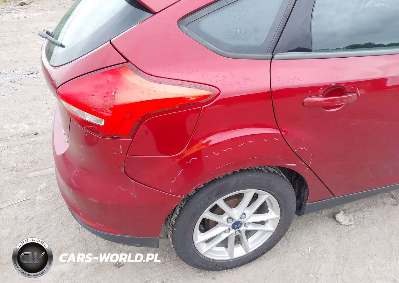 2016 Ford Focus Se VIN:1FADP3K27GL318693 - 13