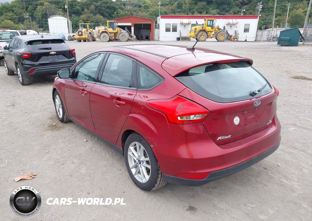2016 Ford Focus Se VIN:1FADP3K27GL318693 - 3