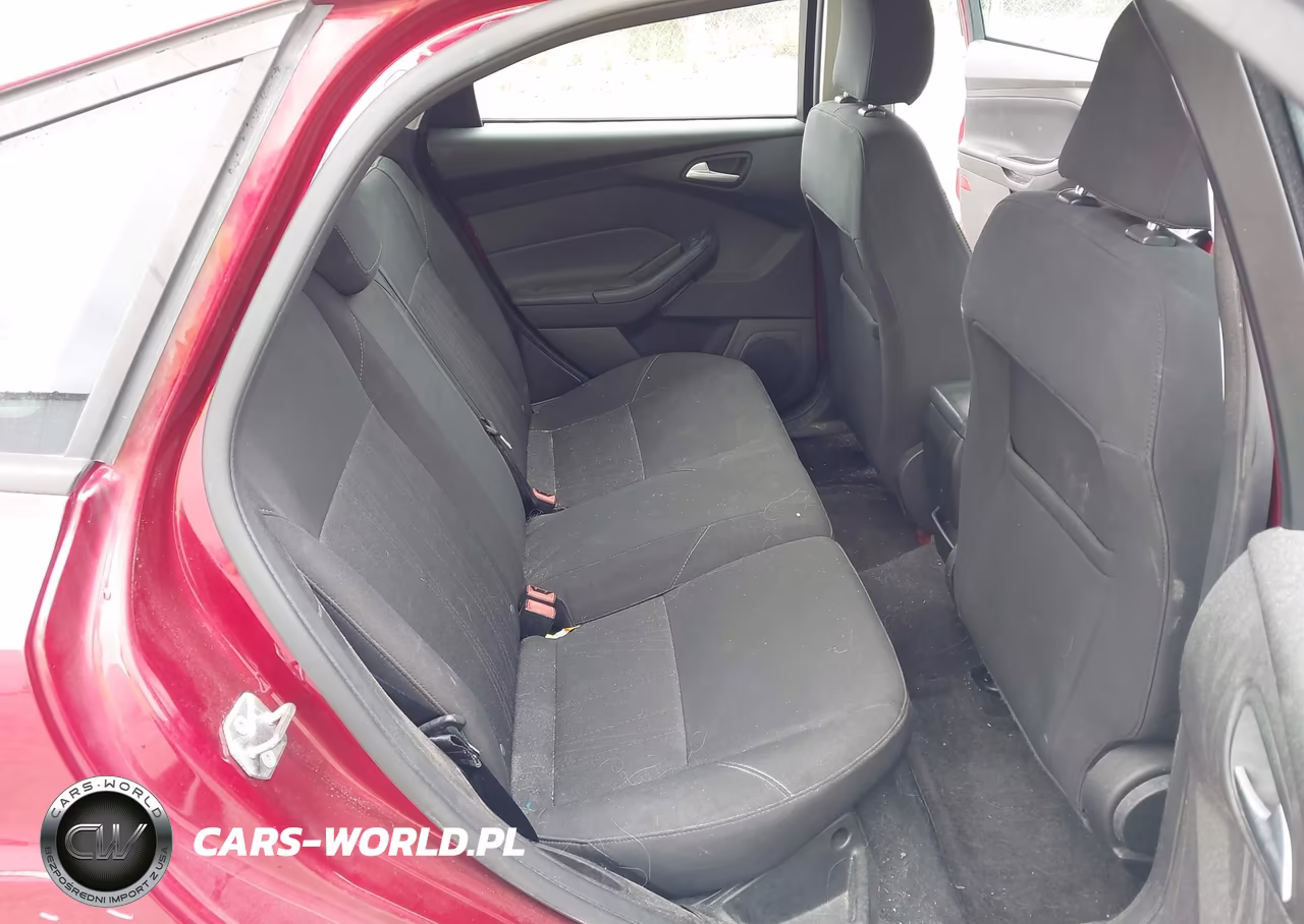 2016 Ford Focus Se VIN:1FADP3K27GL318693 - 8