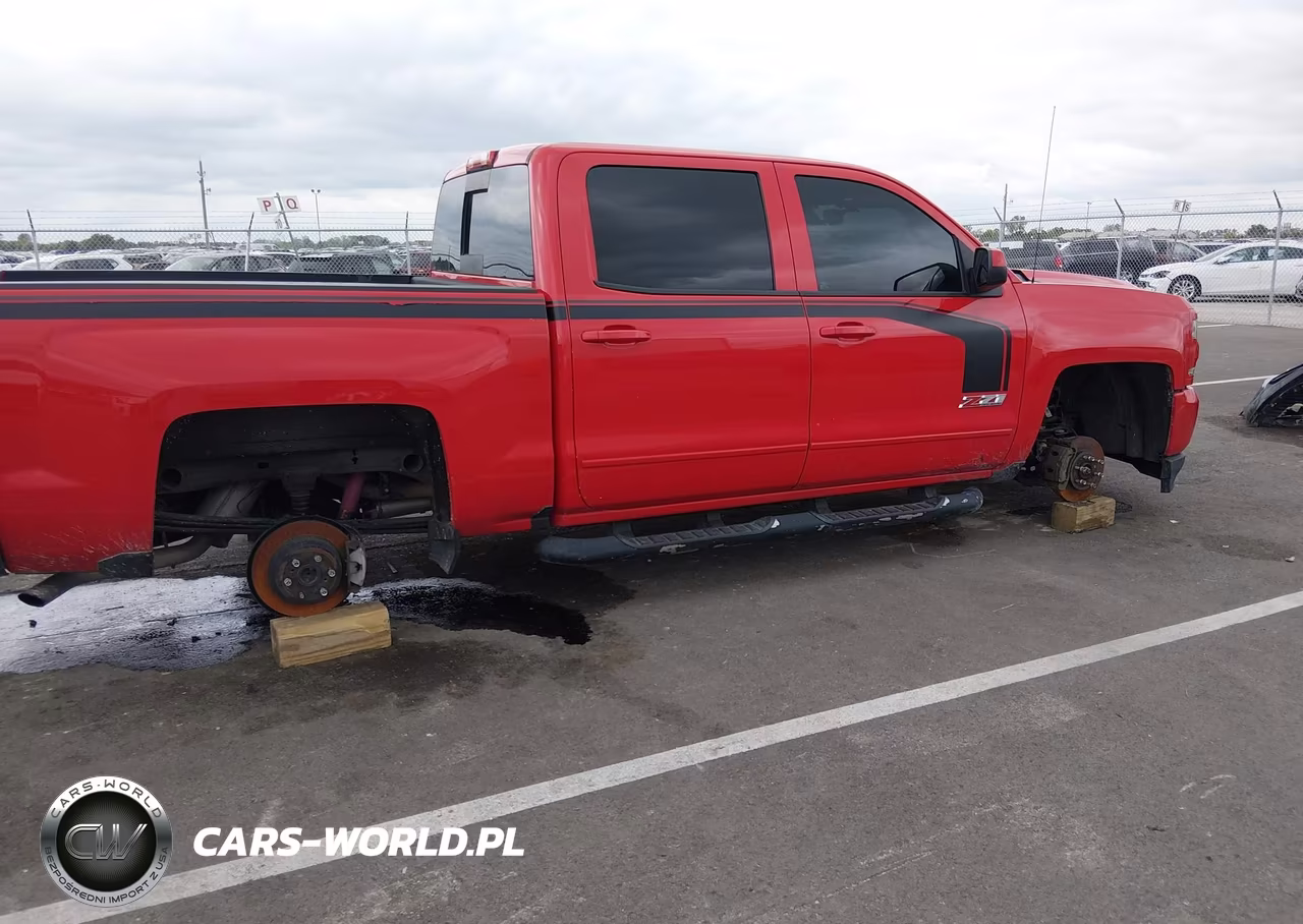 2018 Chevrolet Silverado 1500 2Lt VIN:3GCUKREC2JG131009 - 15