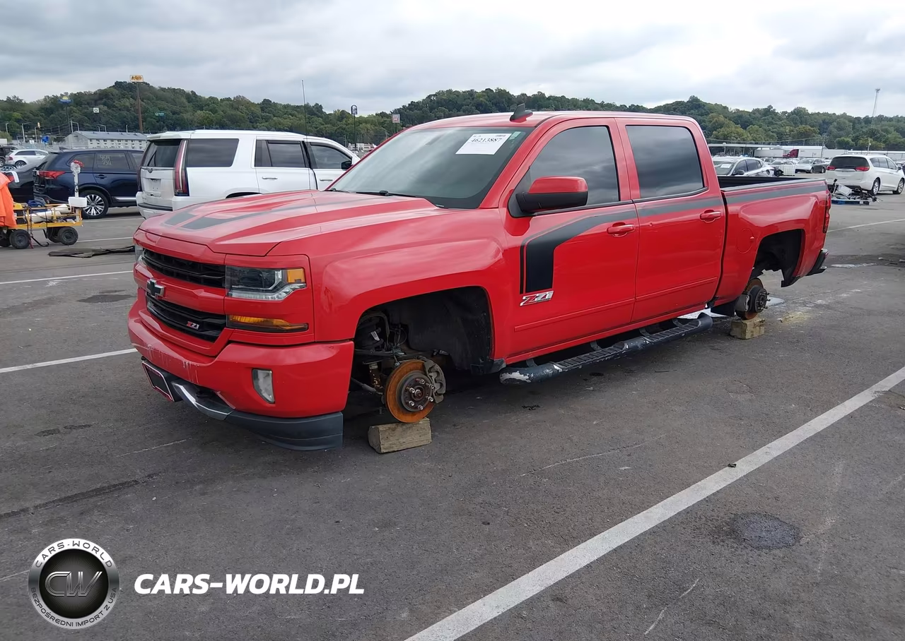 2018 Chevrolet Silverado 1500 2Lt VIN:3GCUKREC2JG131009 - 2