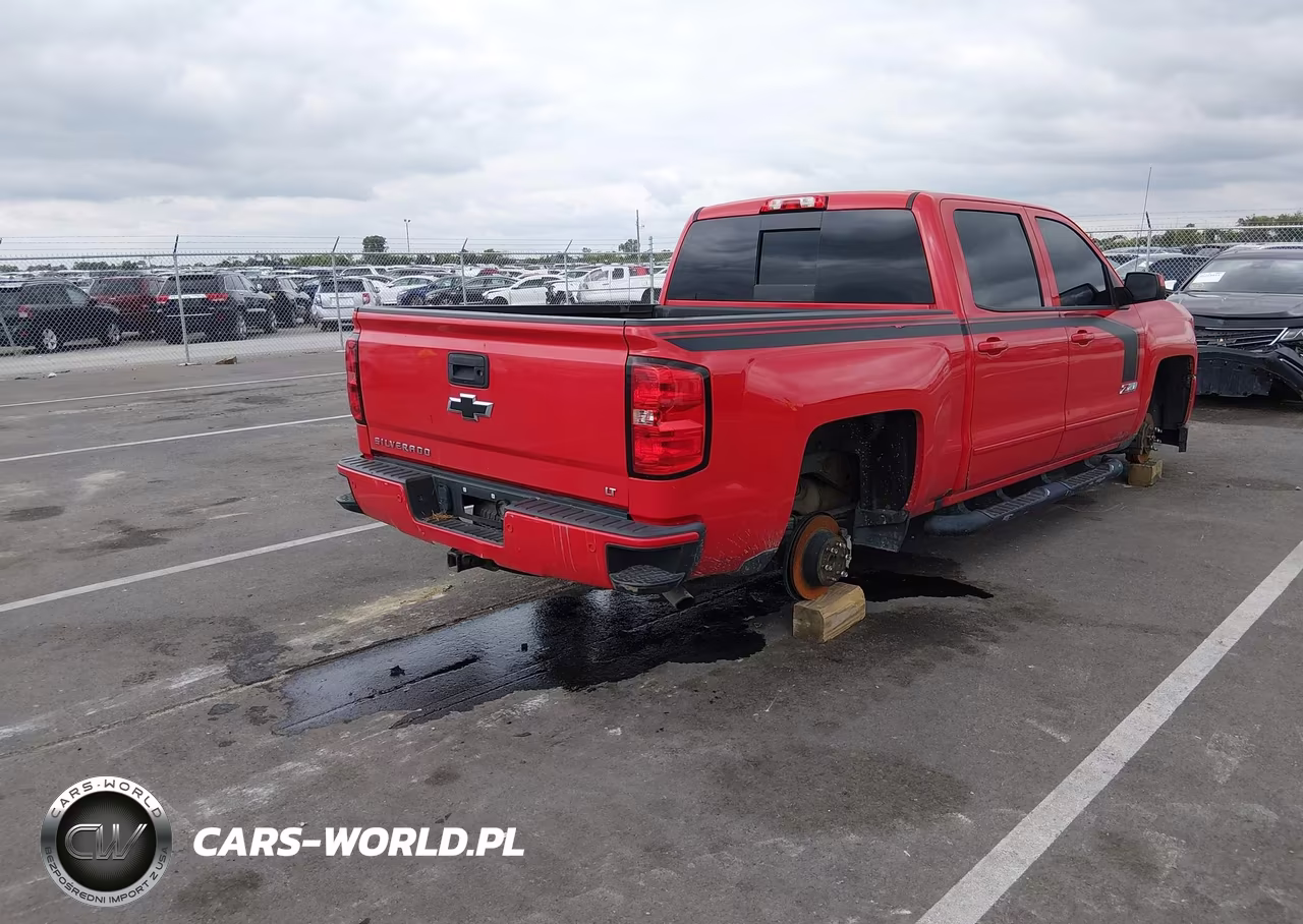 2018 Chevrolet Silverado 1500 2Lt VIN:3GCUKREC2JG131009 - 4