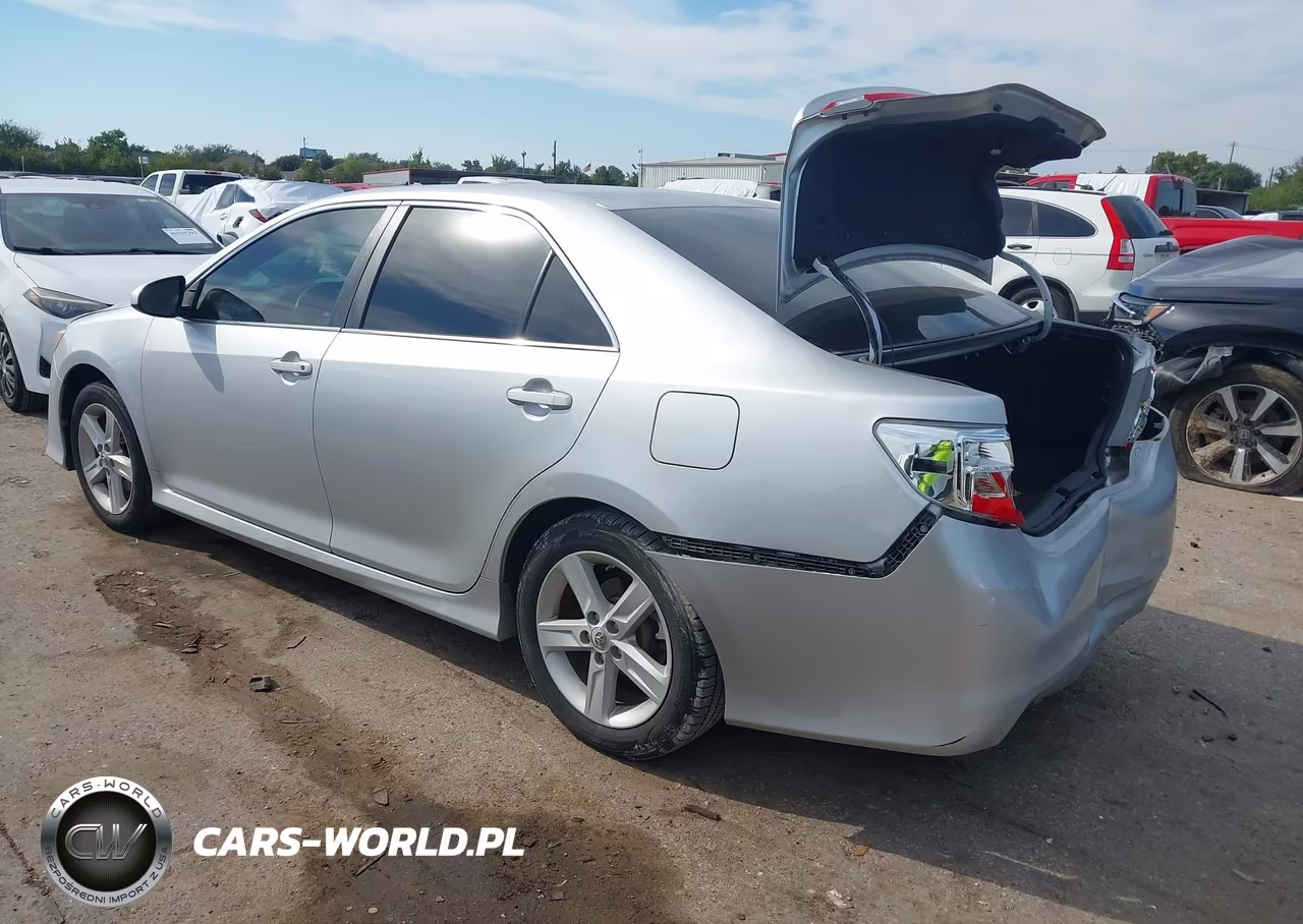 2014 Toyota Camry Se VIN:4T1BF1FK4EU758618 - 3