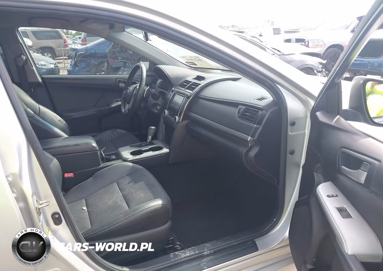 2014 Toyota Camry Se VIN:4T1BF1FK4EU758618 - 5