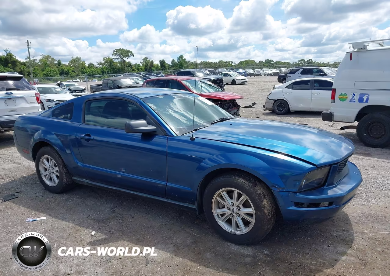 2007 Ford Mustang V6 Deluxe-V6 Premium