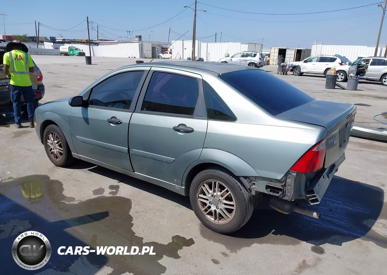 2005 Ford Focus Zx4 VIN:1FAFP34N35W224368 - 3