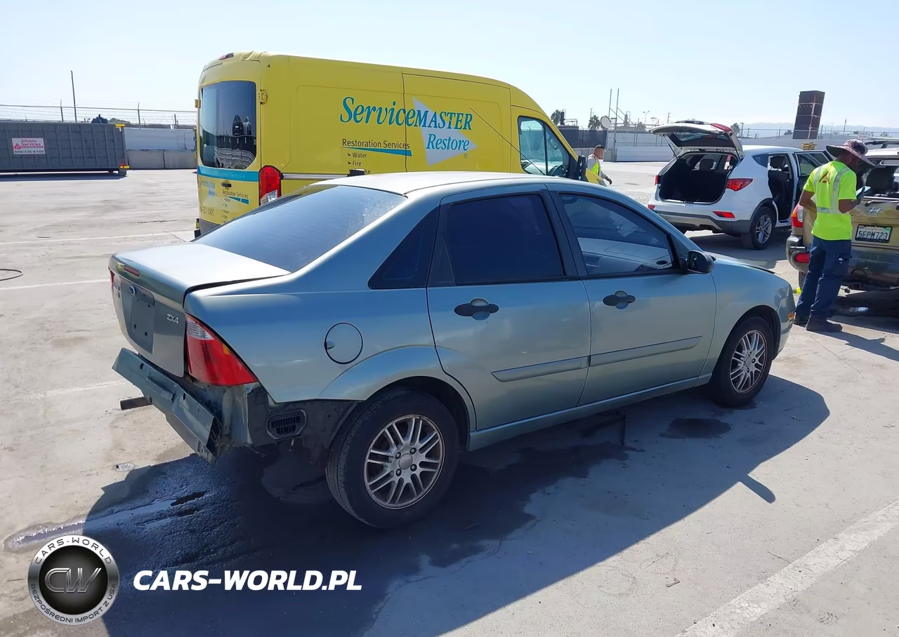 2005 Ford Focus Zx4 VIN:1FAFP34N35W224368 - 4