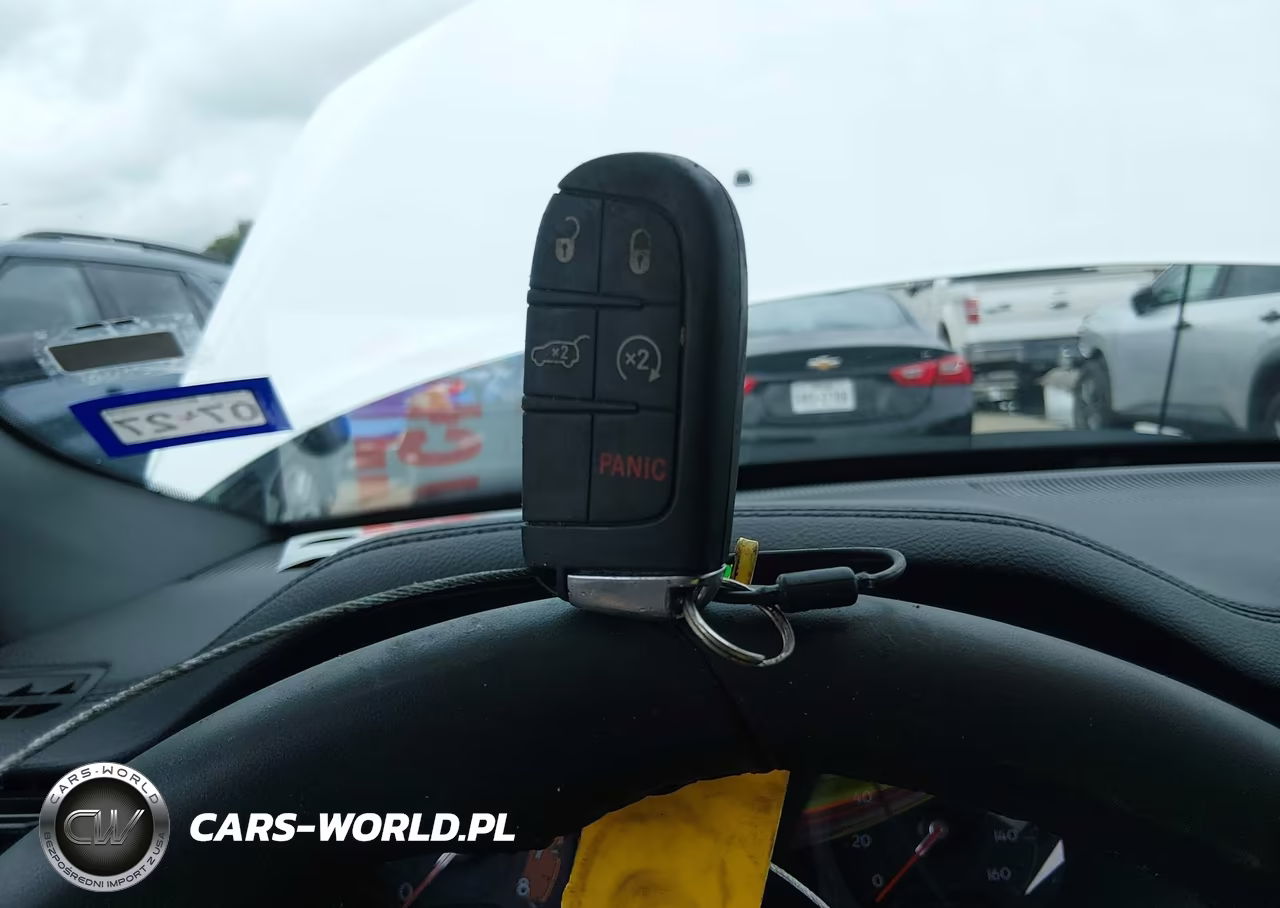 2025 Jeep Compass Latitude 4X4 VIN:3C4NJDBN7ST617985 - 11