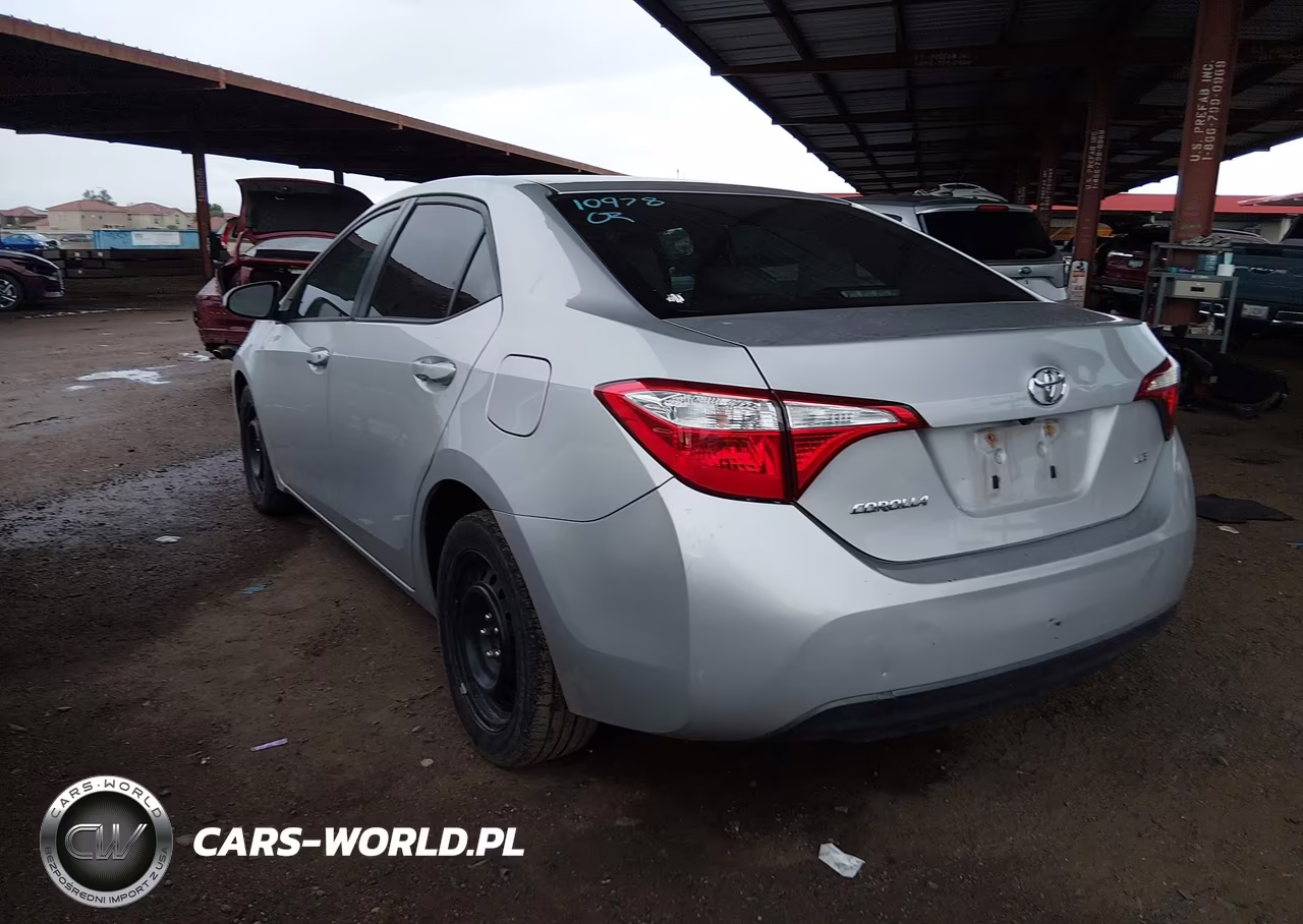 2016 Toyota Corolla Le VIN:2T1BURHE5GC620957 - 3