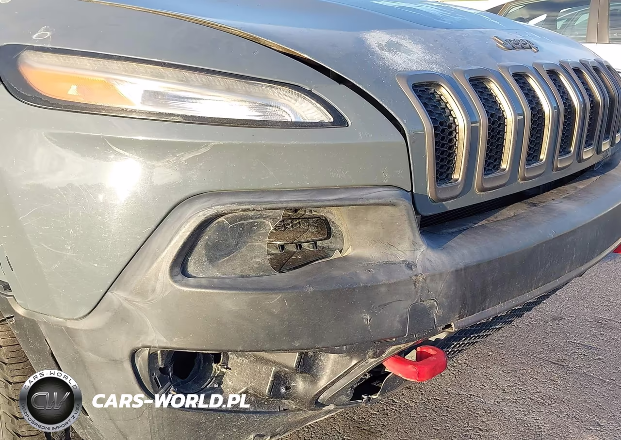 2015 Jeep Cherokee Trailhawk VIN:1C4PJMBS1FW576168 - 12