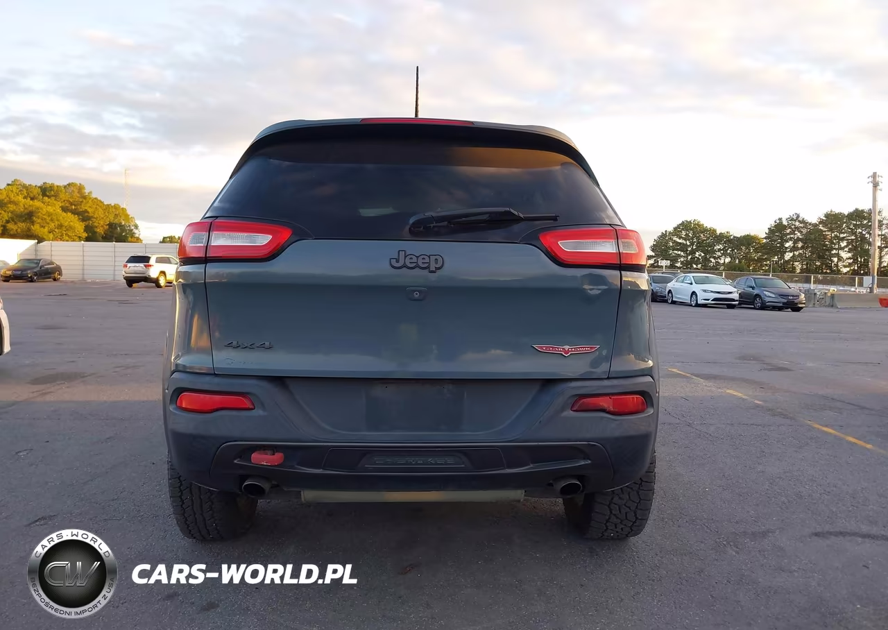 2015 Jeep Cherokee Trailhawk VIN:1C4PJMBS1FW576168 - 17