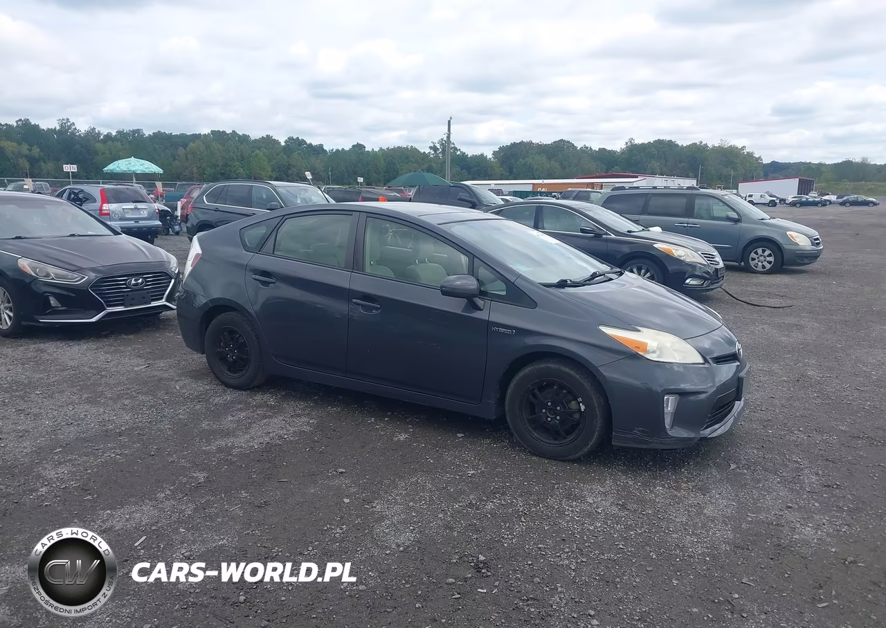 2013 Toyota Prius Three