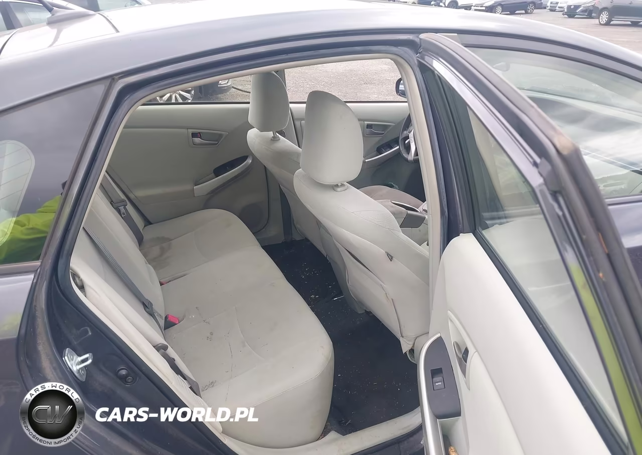 2013 Toyota Prius Three VIN:JTDKN3DU6D1668815 - 8
