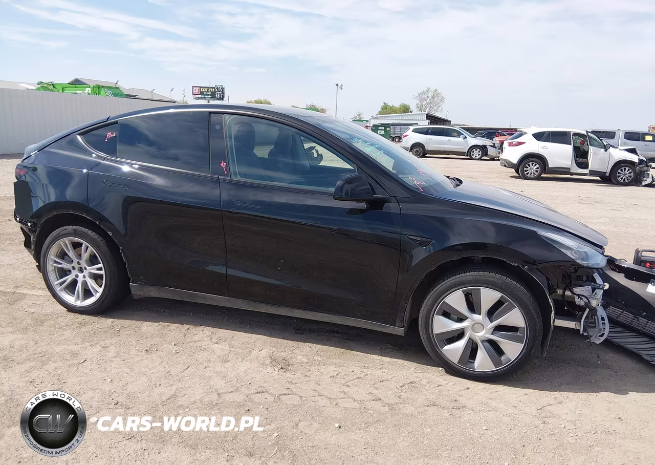 2023 Tesla Model Y Awd-Long Range Dual Motor All-Wheel Drive VIN:7SAYGDEE6PA112114 - 11