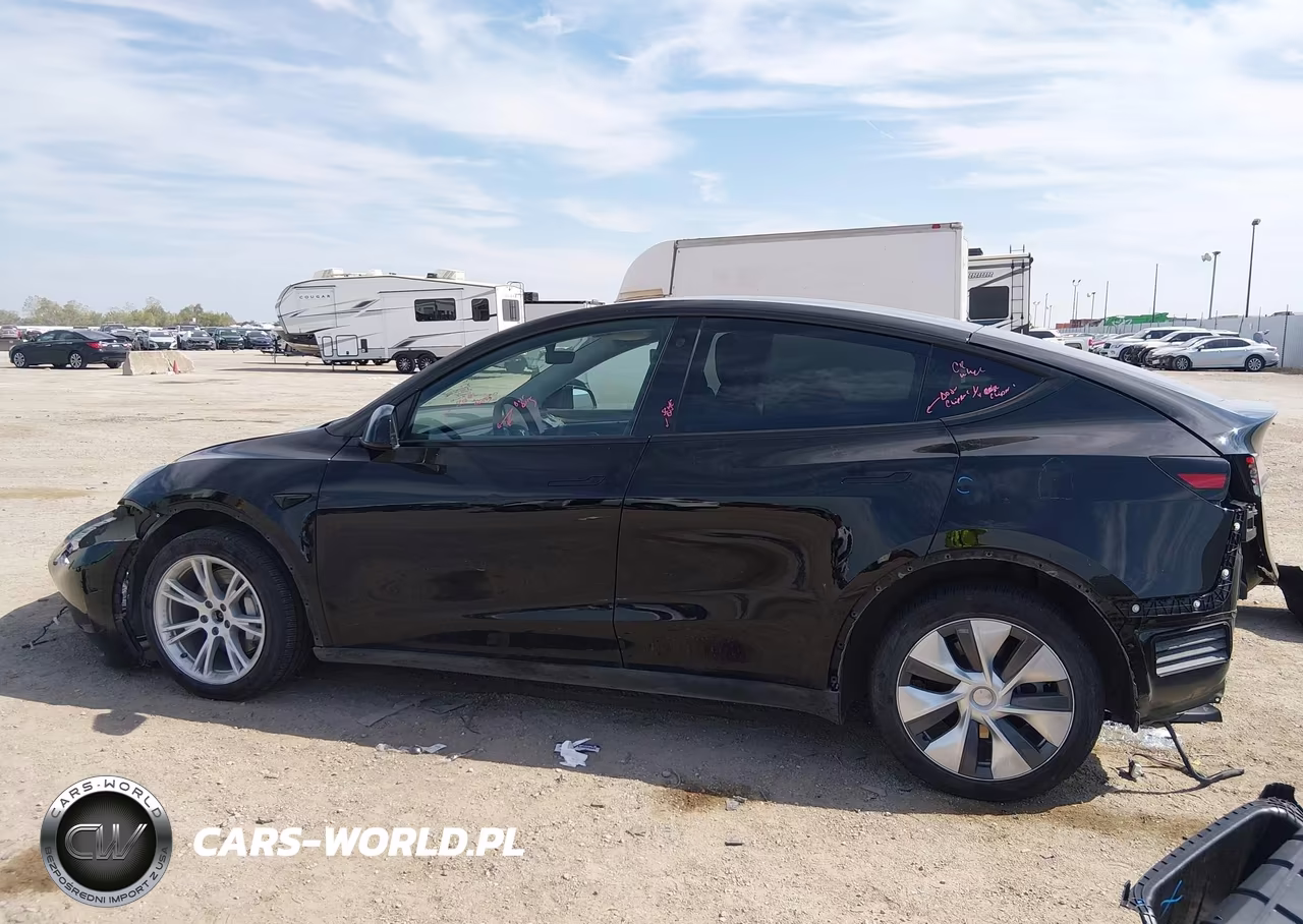 2023 Tesla Model Y Awd-Long Range Dual Motor All-Wheel Drive VIN:7SAYGDEE6PA112114 - 13