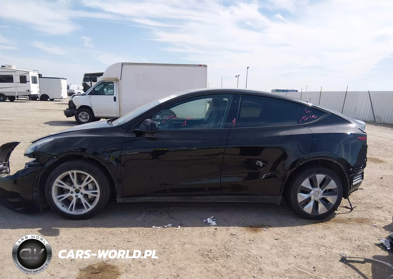 2023 Tesla Model Y Awd-Long Range Dual Motor All-Wheel Drive VIN:7SAYGDEE6PA112114 - 16