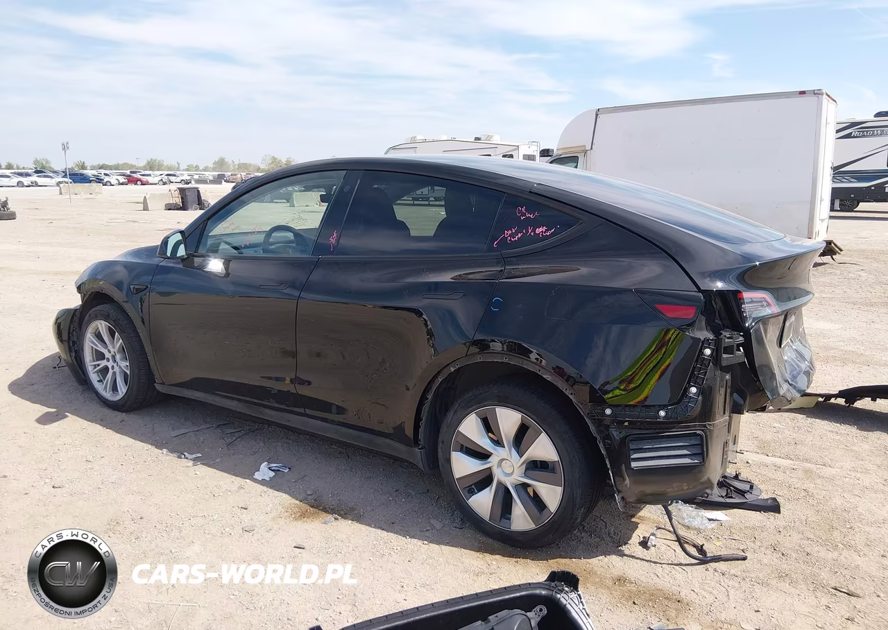 2023 Tesla Model Y Awd-Long Range Dual Motor All-Wheel Drive VIN:7SAYGDEE6PA112114 - 3