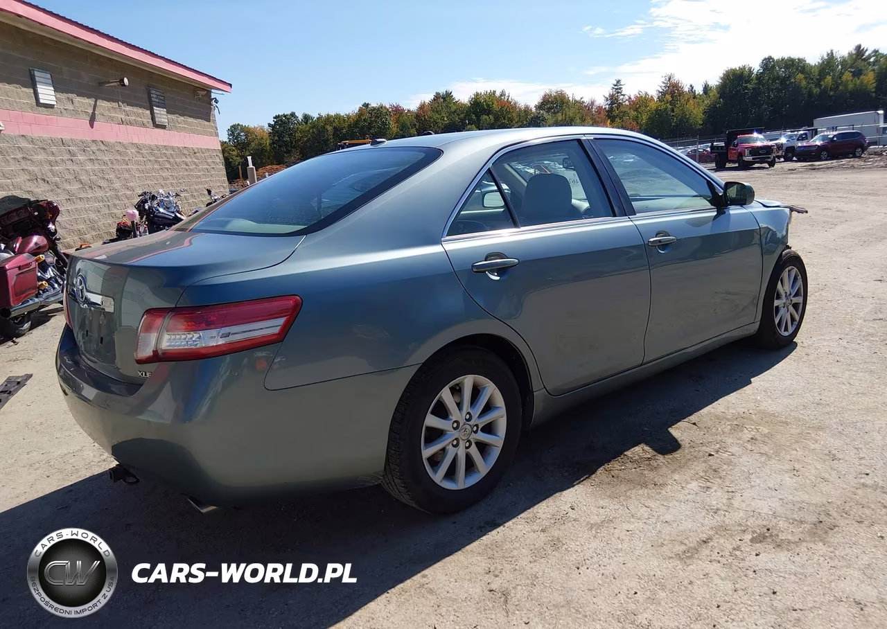2011 Toyota Camry Xle VIN:4T4BF3EK3BR101713 - 4