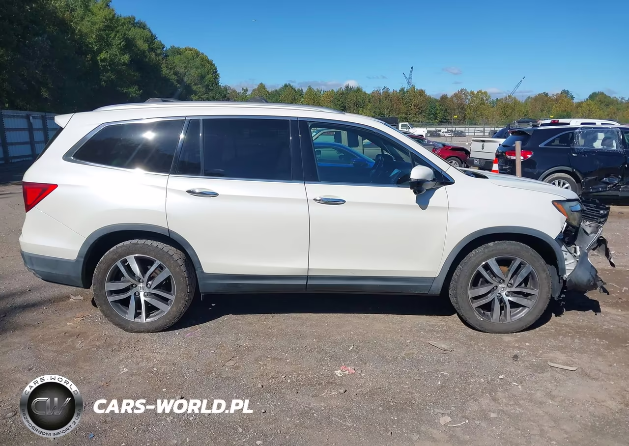 2016 Honda Pilot Touring VIN:5FNYF6H94GB026376 - 13