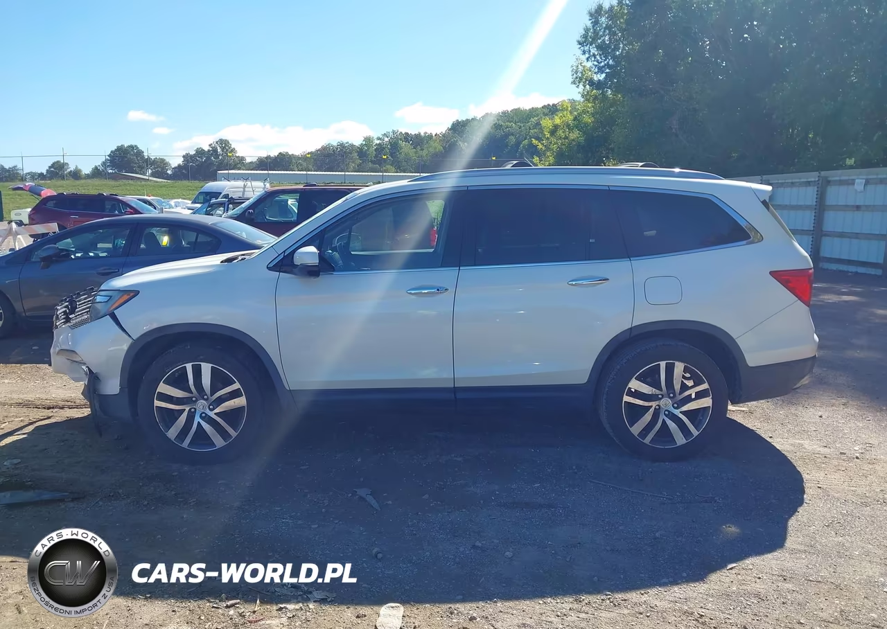 2016 Honda Pilot Touring VIN:5FNYF6H94GB026376 - 14
