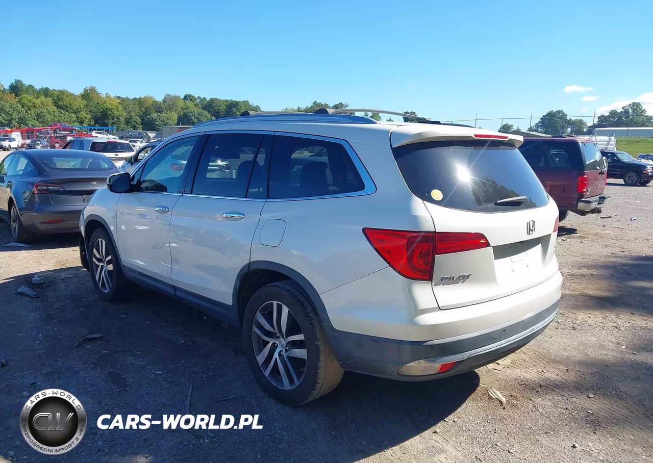 2016 Honda Pilot Touring VIN:5FNYF6H94GB026376 - 3