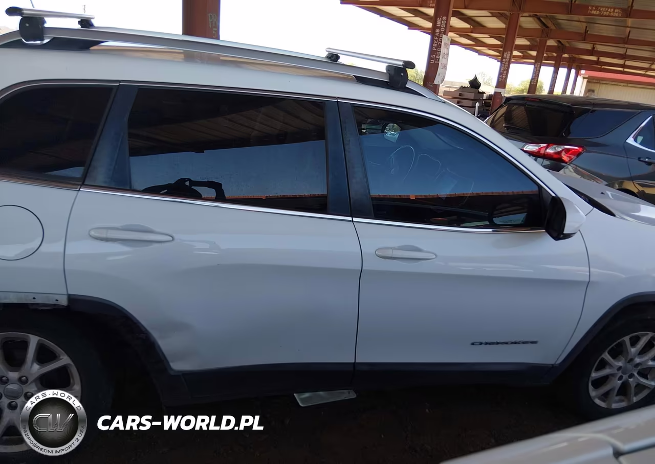 2017 Jeep Cherokee Latitude Fwd VIN:1C4PJLCB9HW667474 - 13