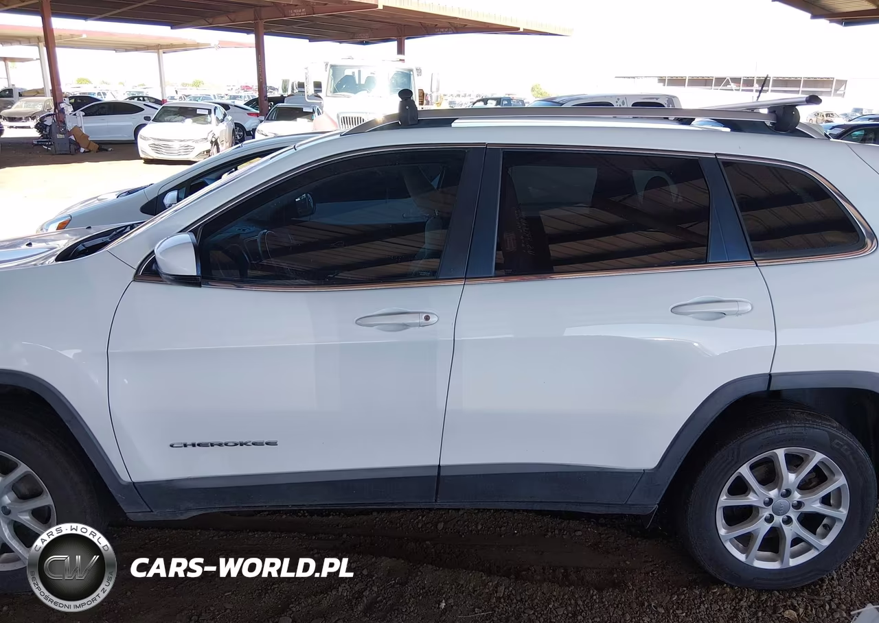 2017 Jeep Cherokee Latitude Fwd VIN:1C4PJLCB9HW667474 - 14