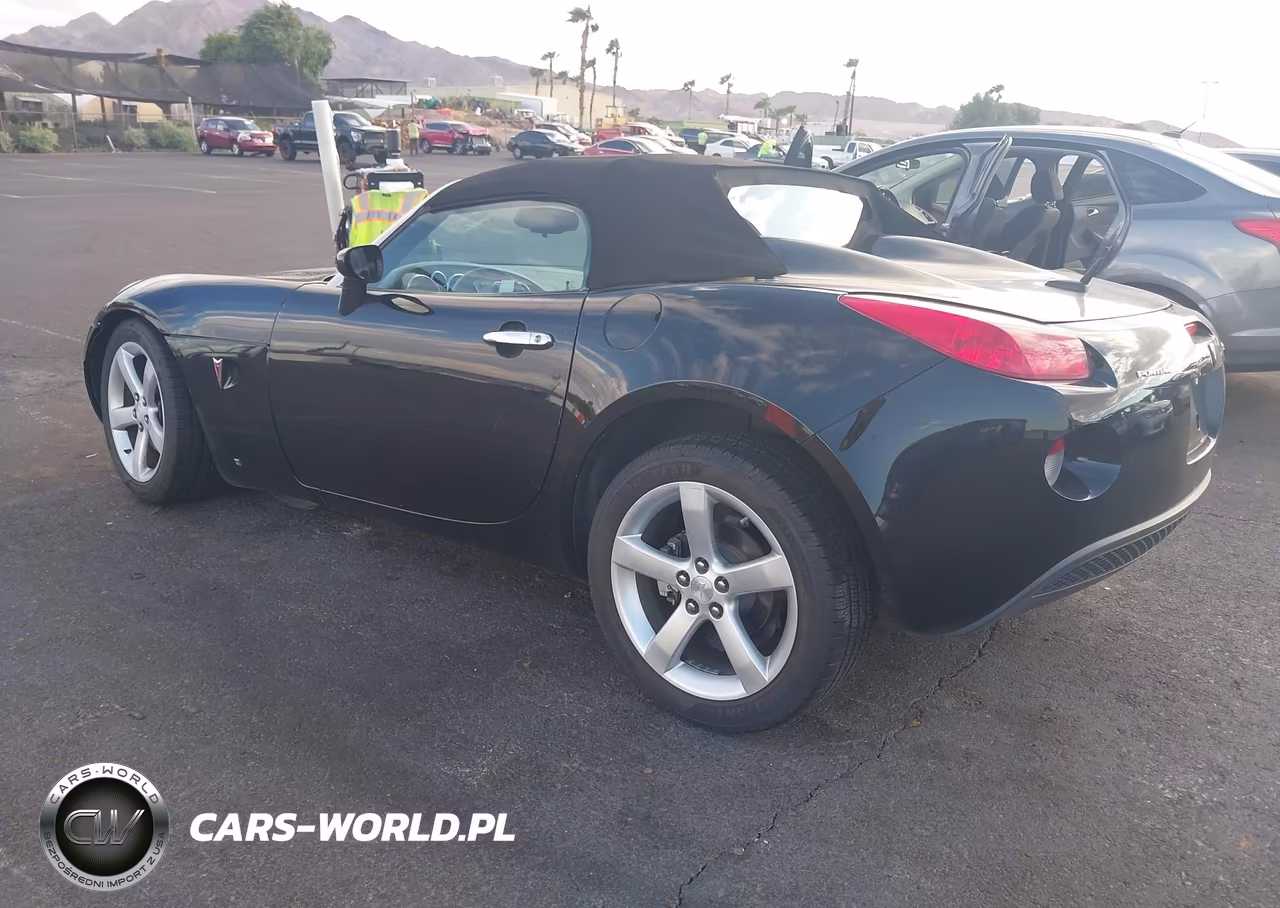 2008 Pontiac Solstice VIN:1G2MB35B88Y125823 - 3